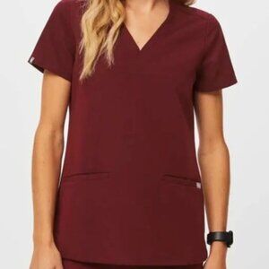 FIGS Scrubs Casma Three-Pocket Top V- Neck Burgundy  Technical Collection L